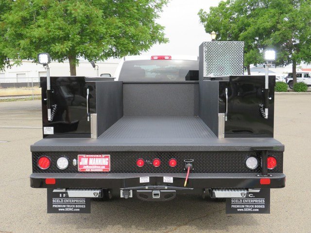 New 2023 RAM 5500 Tradesman w/ Chrome Appearance Group RWD image 58