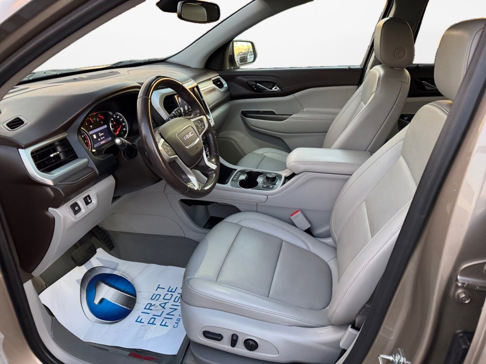 Certified 2022 GMC Acadia SLT w/ Trailering Package image 11