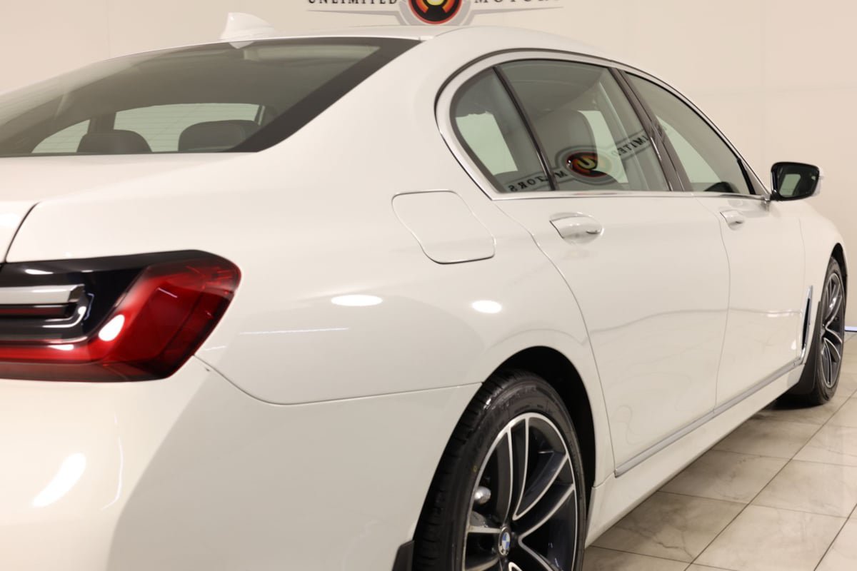 Used 2022 BMW 750i xDrive w/ Executive Package AWD/4WD image 45