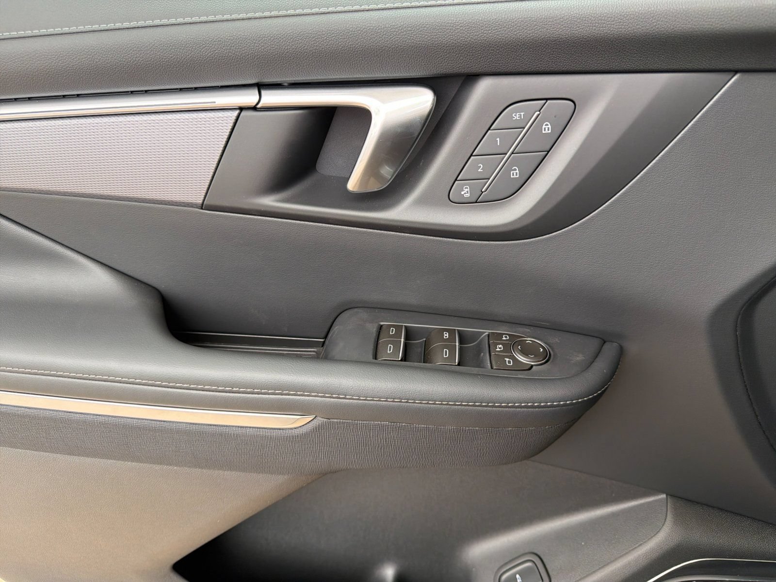New 2026 Buick Enclave Sport Touring w/ Power Package FWD image 11