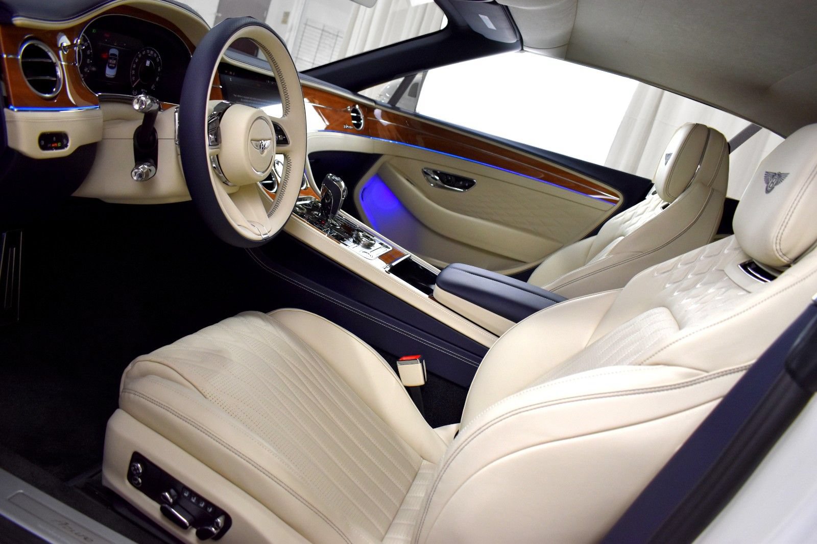 New 2026 Bentley Continental GT AWD/4WD image 30