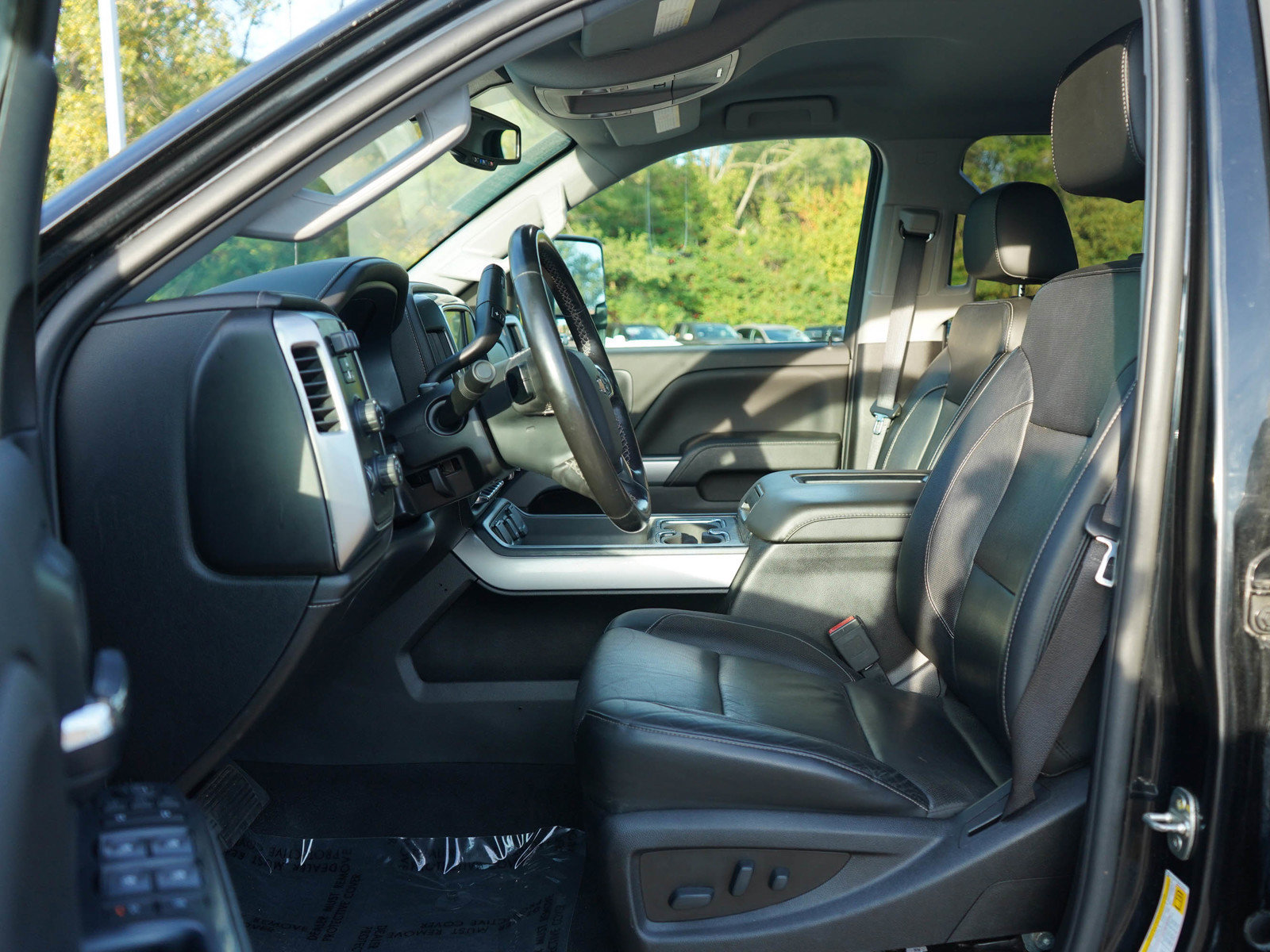 Used 2019 Chevrolet Silverado 2500 LTZ w/ Midnight Edition AWD/4WD image 23