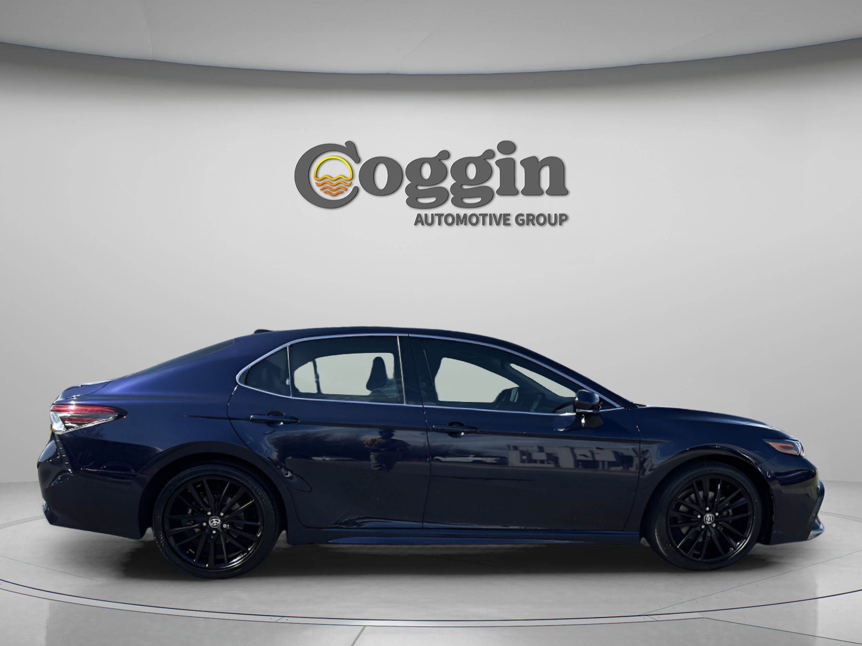 Used 2022 Toyota Camry XSE image 8