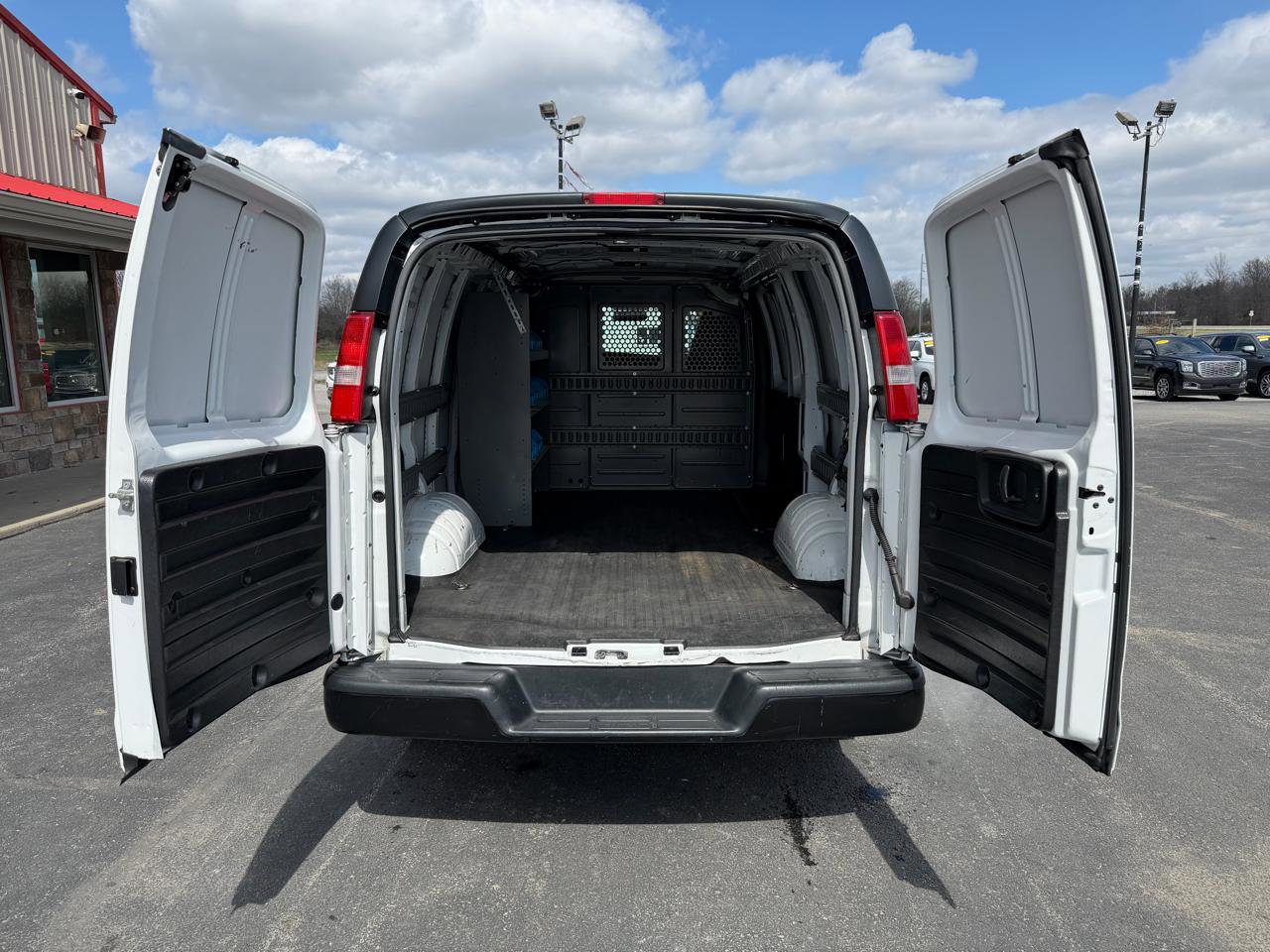 Used 2021 Chevrolet Express 2500 w/ Communications Package image 6