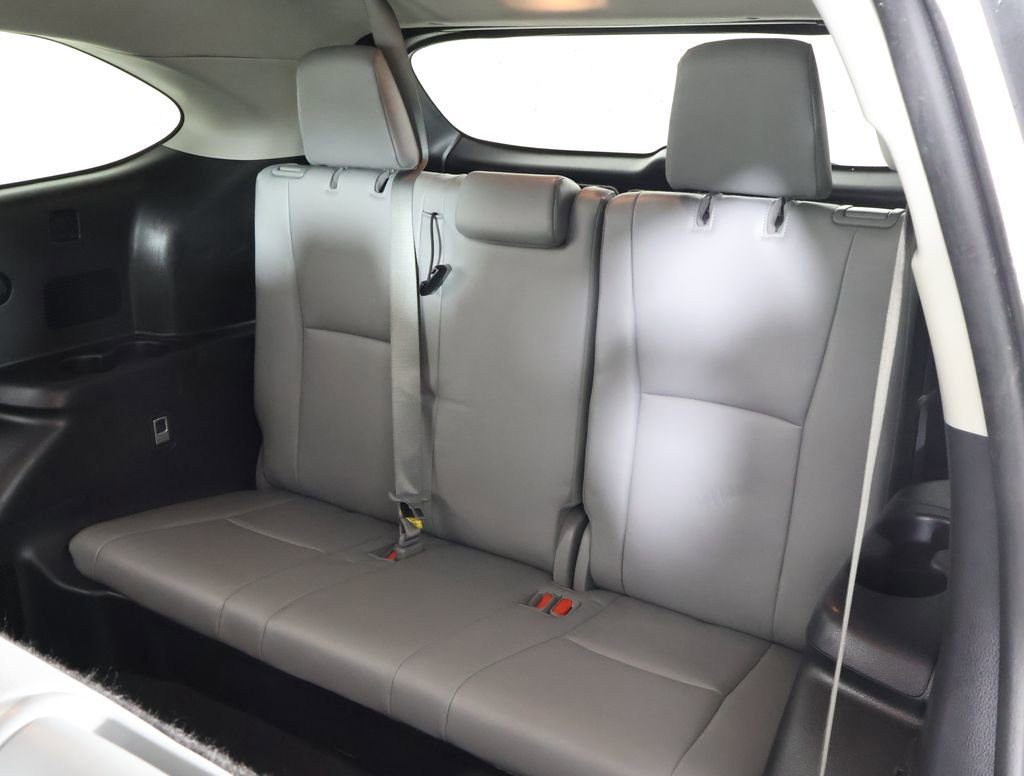 Used 2021 Toyota Highlander XLE image 11