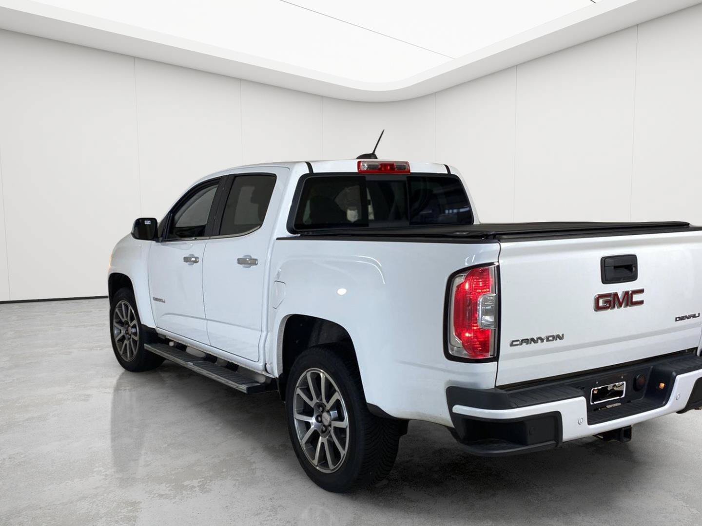 Used 2020 GMC Canyon Denali AWD/4WD image 16