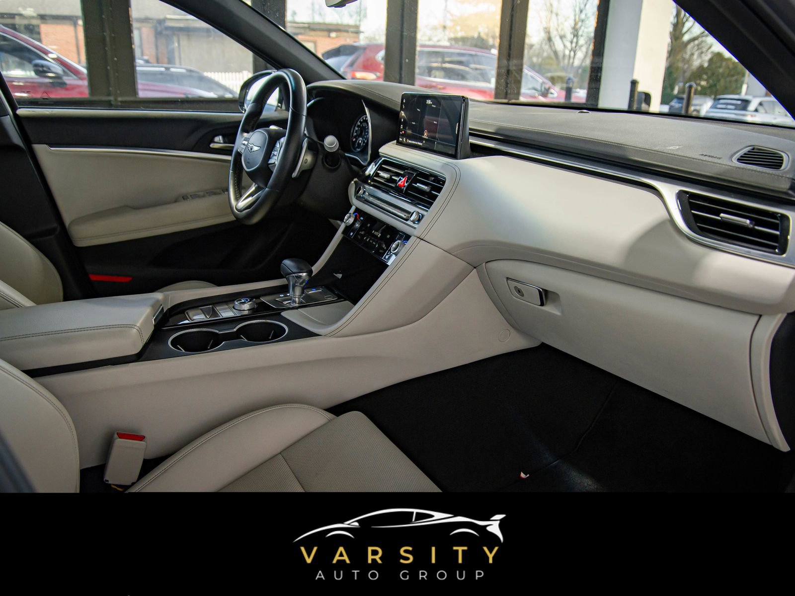 Used 2025 Genesis G70 2.5T image 16