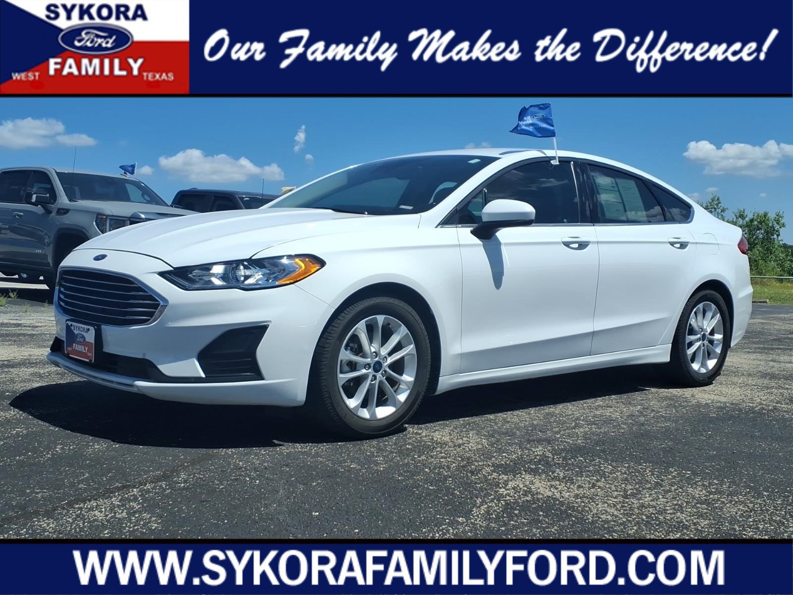 Certified 2020 Ford Fusion SE FWD image 1