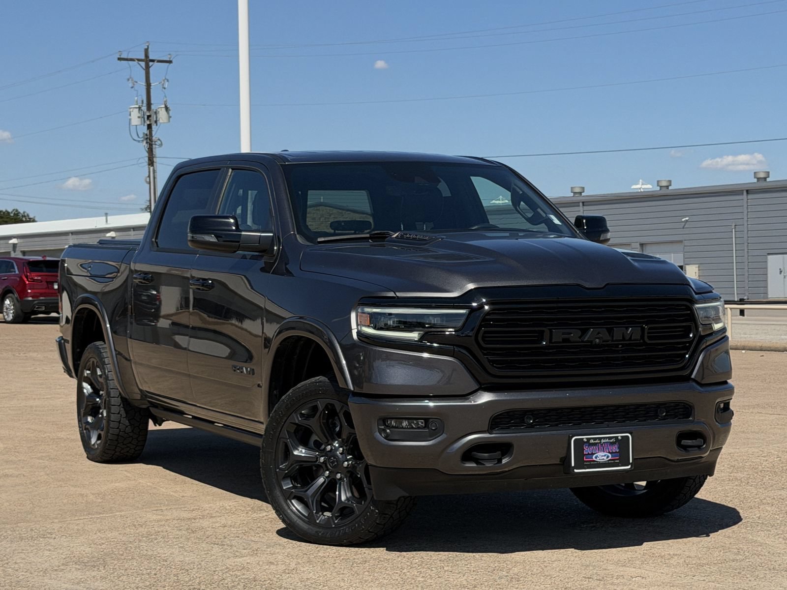 Used 2024 RAM 1500 Limited AWD/4WD image 2