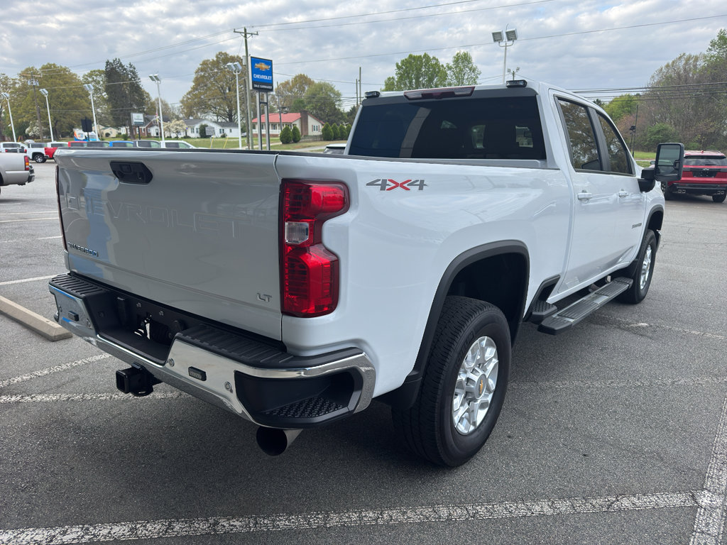 Used 2024 Chevrolet Silverado 3500 LT w/ Safety Package AWD/4WD image 4