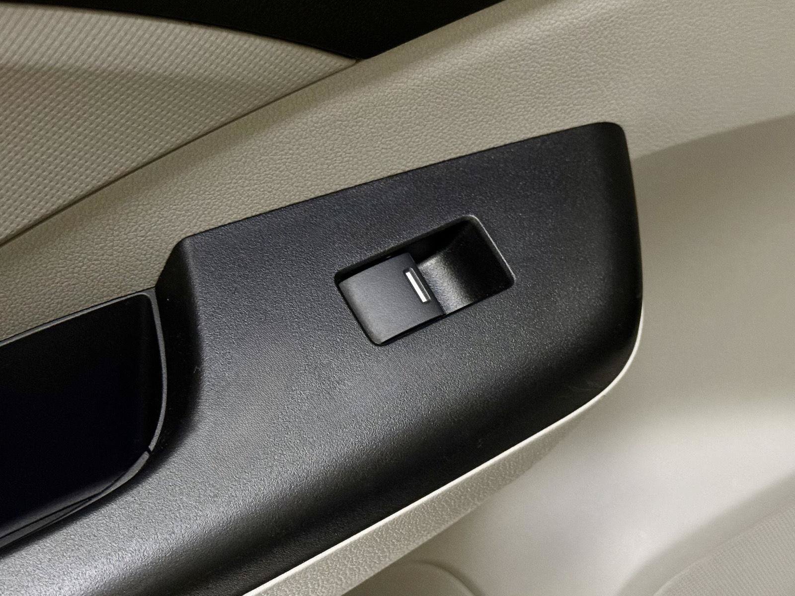 Used 2013 Honda CR-V LX image 16