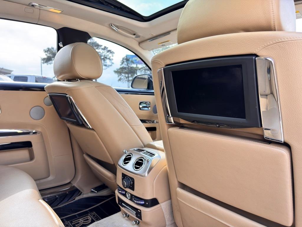 Used 2014 Rolls-Royce Ghost RWD image 33
