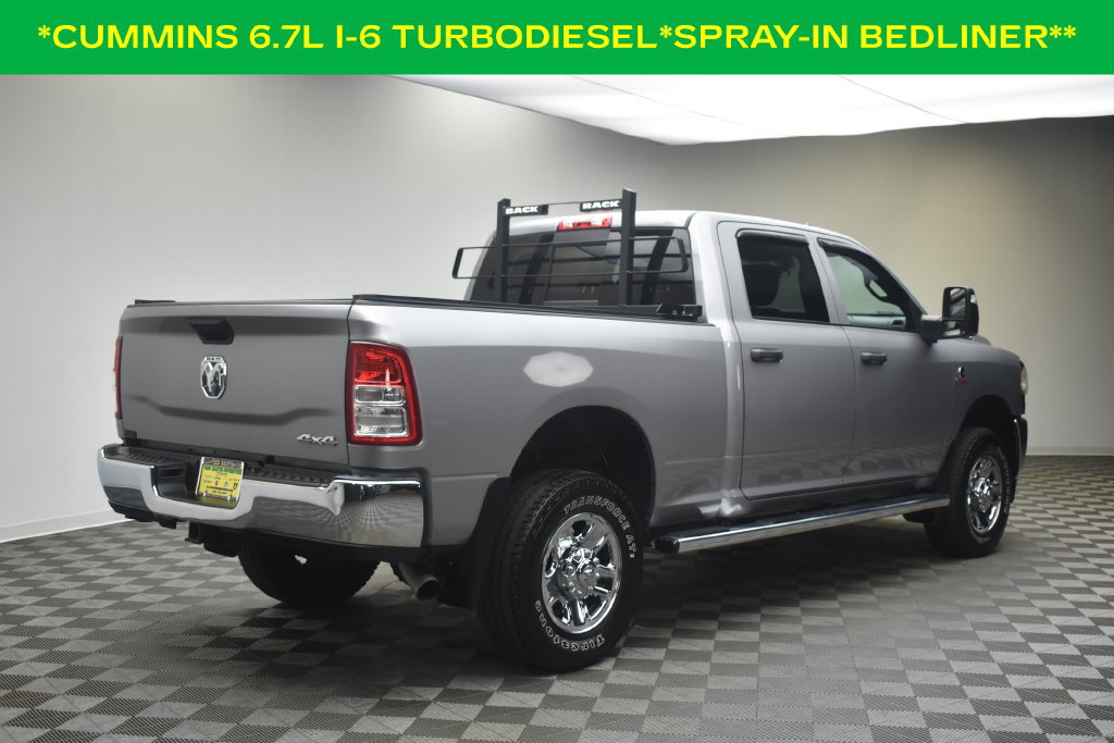 Used 2024 RAM 2500 Tradesman w/ Chrome Appearance Group AWD/4WD image 4