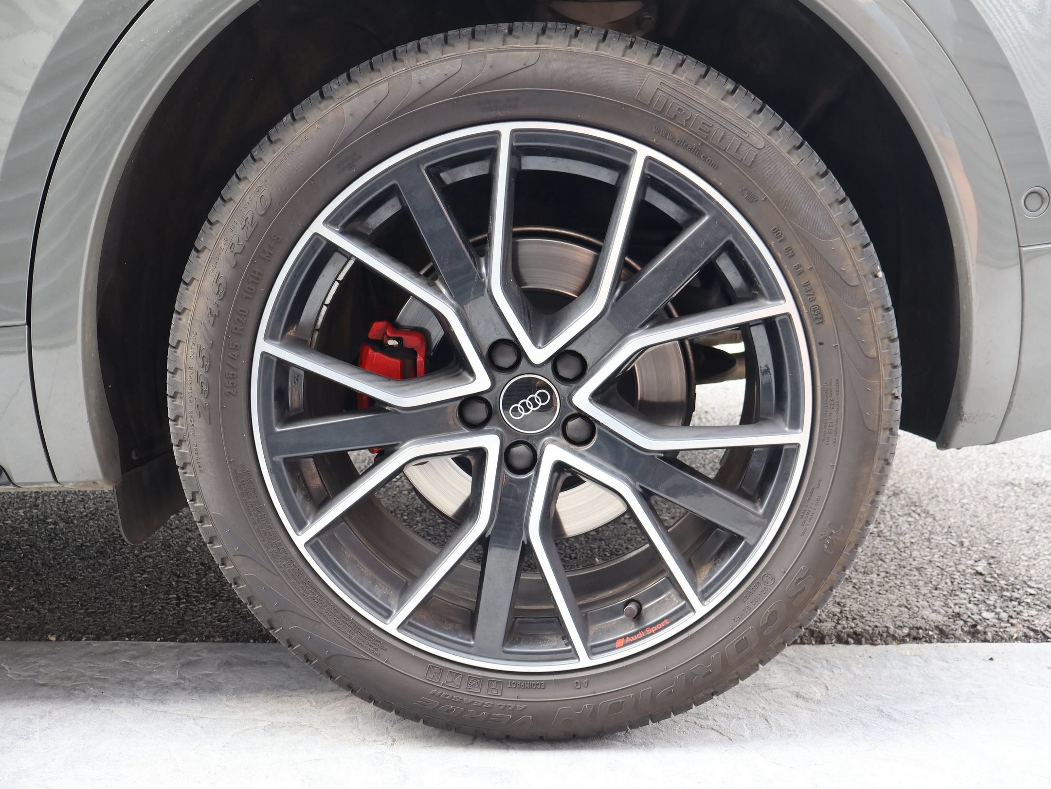 Used 2024 Audi SQ5 Prestige AWD/4WD image 20