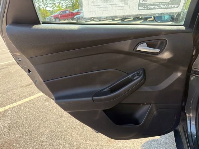 Used 2016 Ford Focus SE image 21