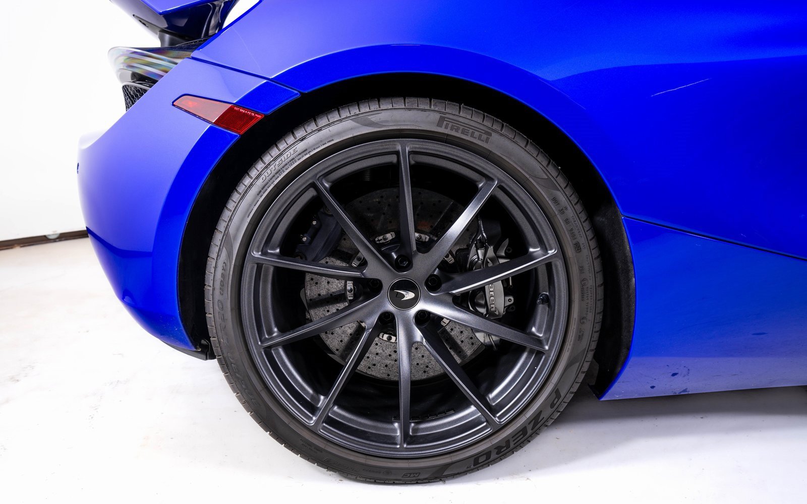 Used 2021 McLaren 720S Performance image 17