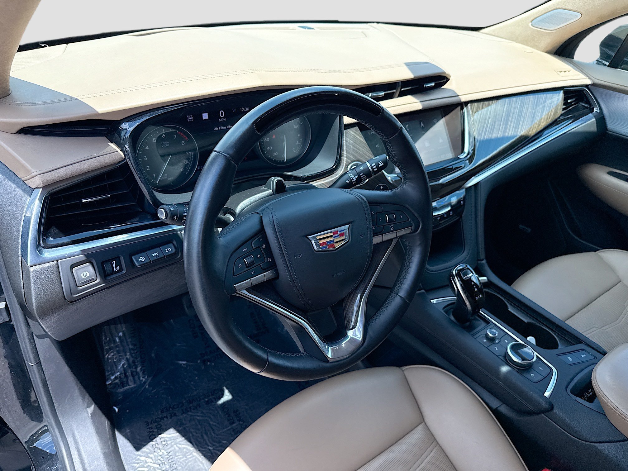 Used 2024 Cadillac XT6 Premium Luxury w/ Platinum Package AWD/4WD image 28
