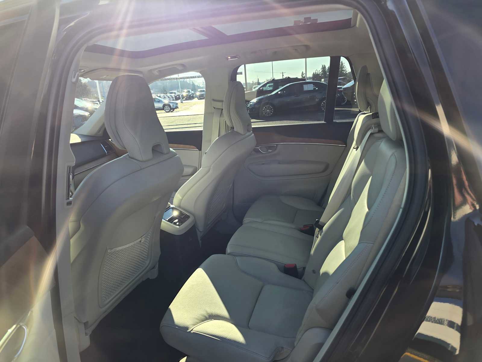 Used 2022 Volvo XC90 T8 Inscription Expression image 19
