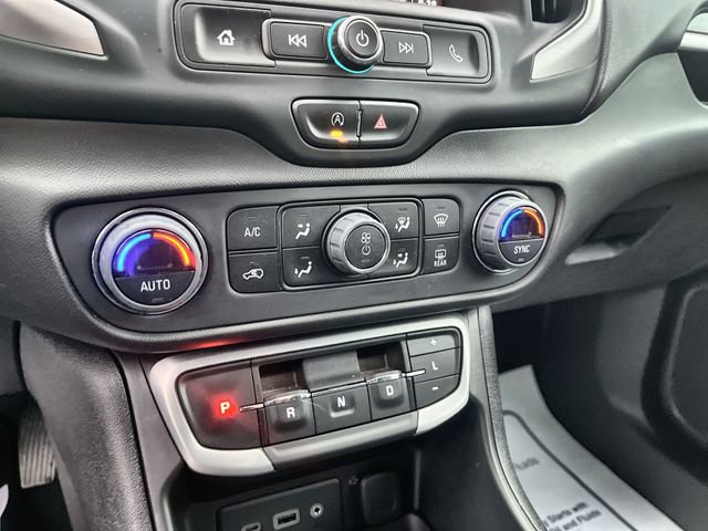 Used 2023 GMC Terrain SLE w/ Driver Convenience Package image 18