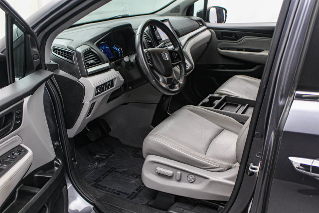 Used 2018 Honda Odyssey Touring image 12