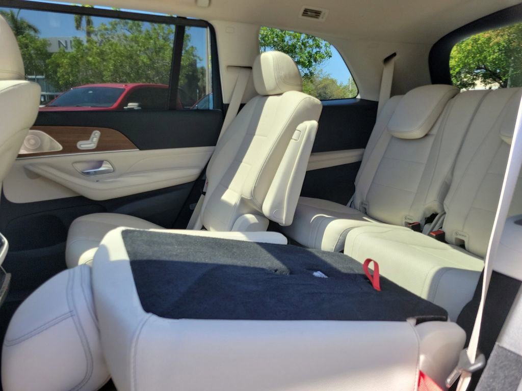 Used 2021 Mercedes-Benz GLS 450 4MATIC image 16