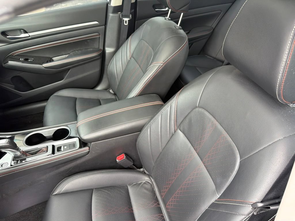 Used 2023 Nissan Altima 2.5 SR w/ SR Premium Package AWD/4WD image 9