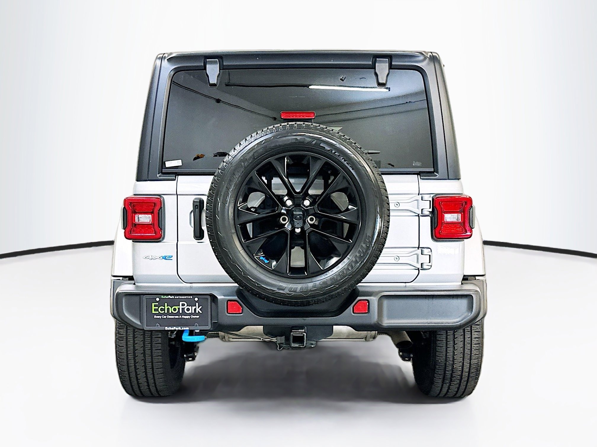 Used 2023 Jeep Wrangler Sahara image 7