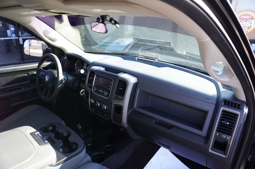 Used 2017 RAM 2500 Tradesman w/ Chrome Appearance Group image 9