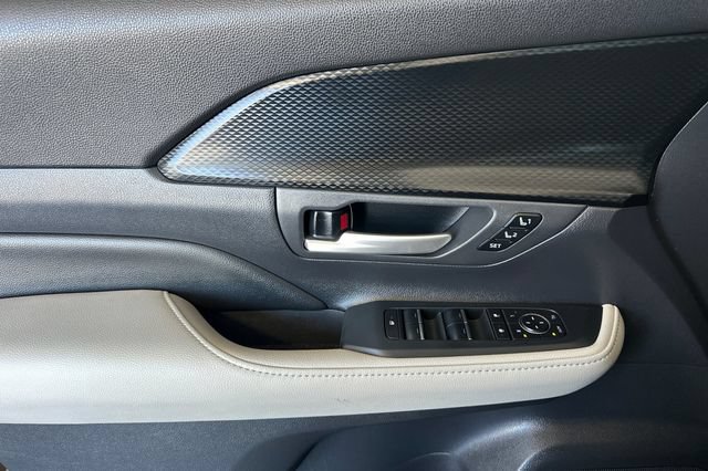 Certified 2026 Toyota Grand Highlander AWD Hybrid image 14