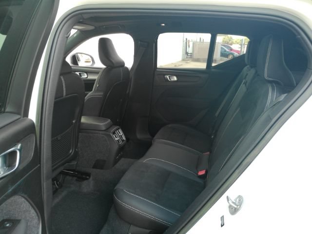 Used 2022 Volvo XC40 P8 Recharge Plus AWD/4WD image 17