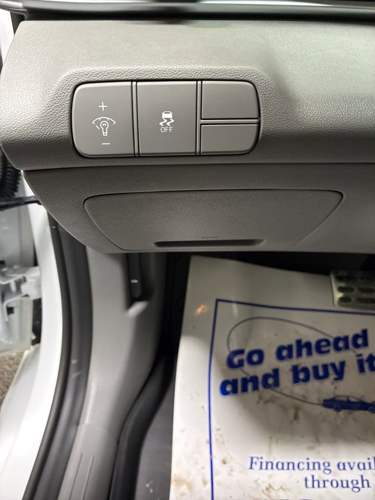 New 2026 Hyundai Elantra Sport FWD image 13