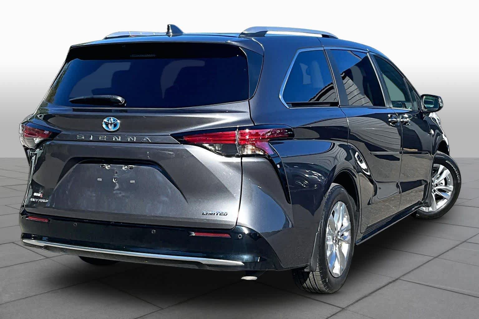 Certified 2025 Toyota Sienna Limited AWD/4WD image 13