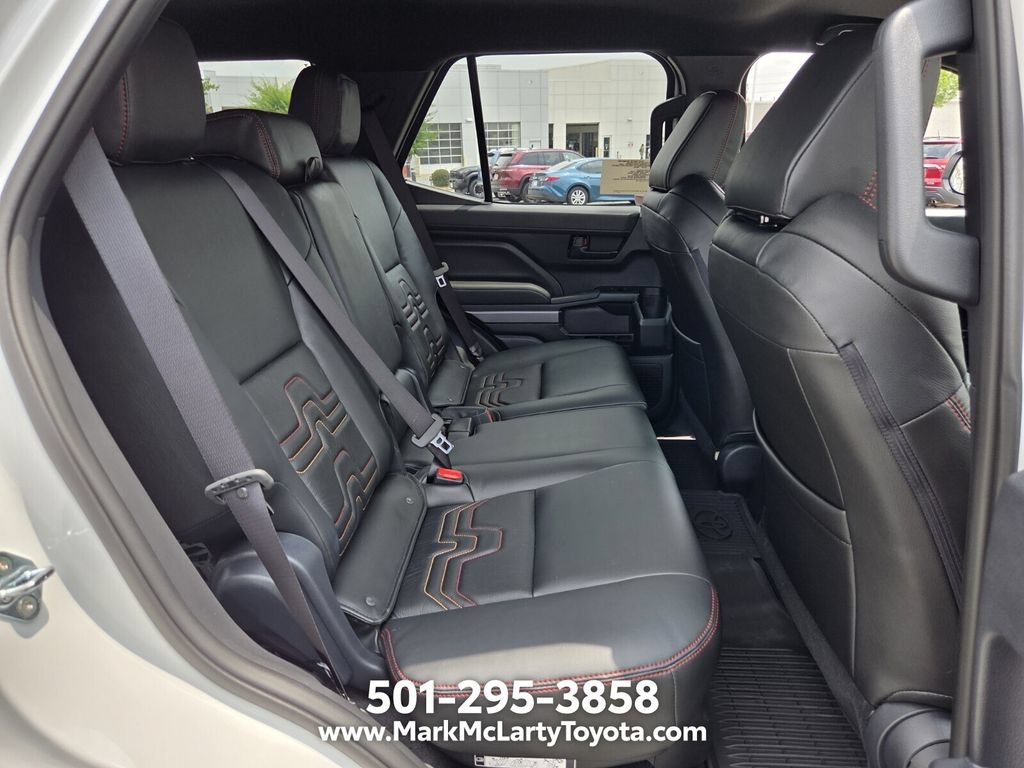 New 2026 Toyota 4Runner SR5 AWD/4WD image 12