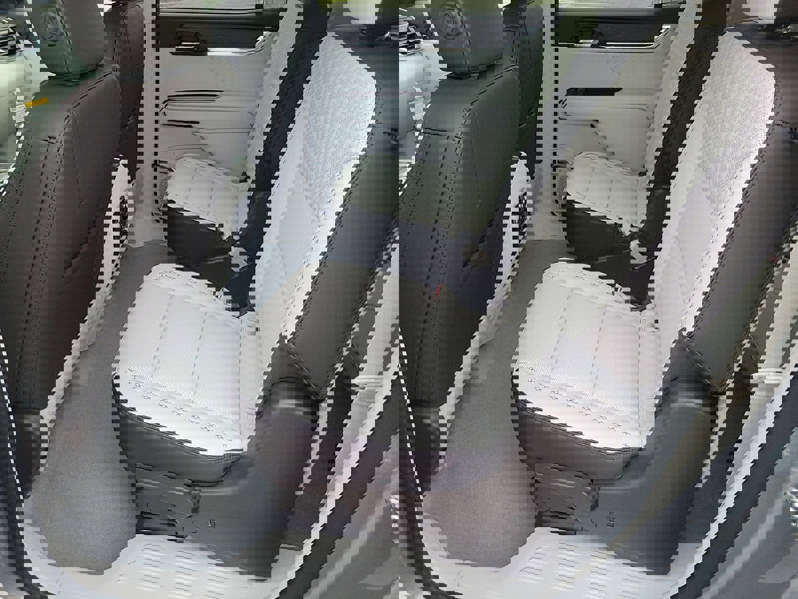 New 2026 GMC Acadia Denali w/ Super Cruise Package image 10