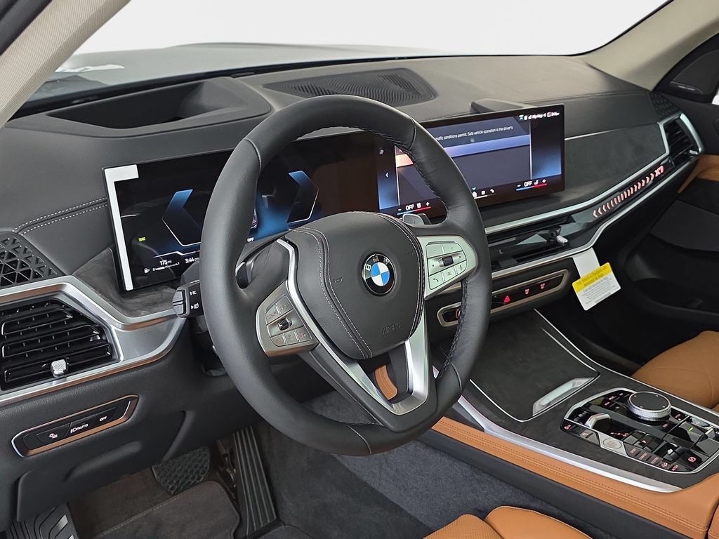 Used 2026 BMW X7 xDrive40i AWD/4WD image 17
