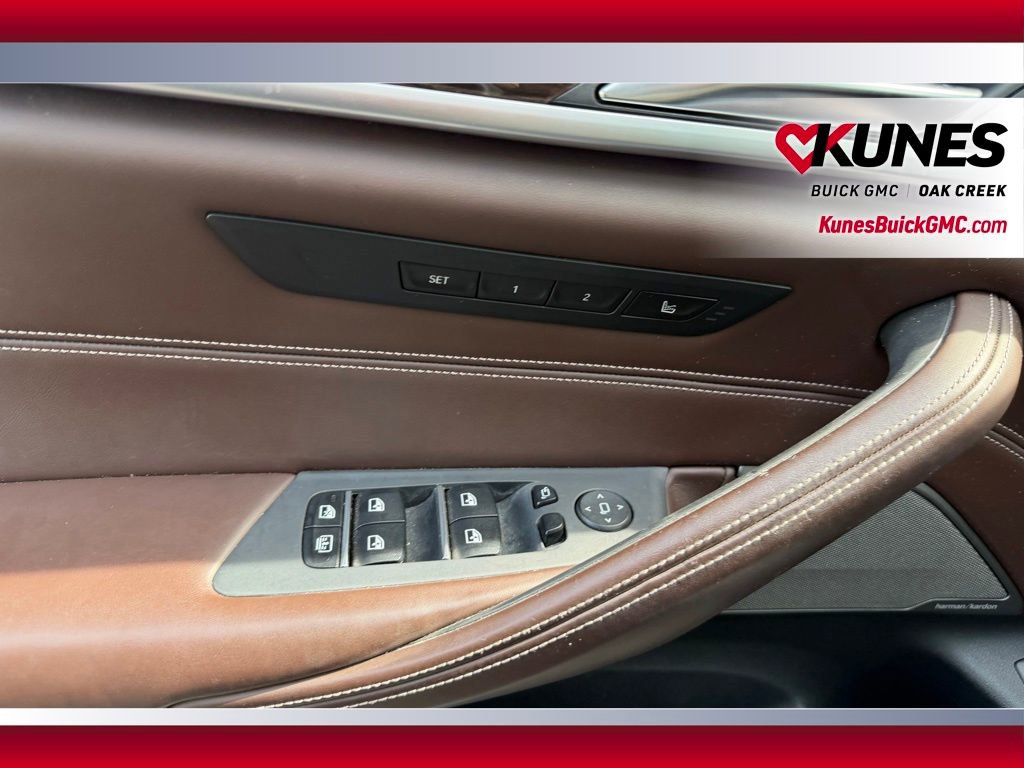 Used 2019 BMW 540i xDrive w/ Executive Package image 4