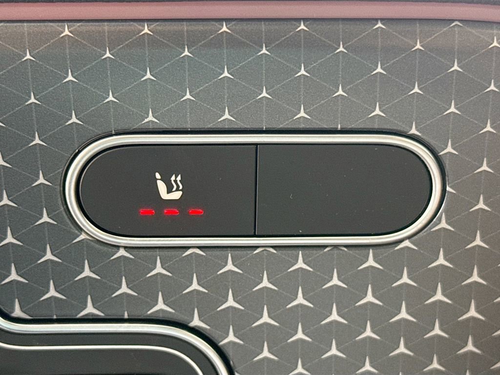 Used 2024 Mercedes-Benz GLB 250 4MATIC image 19