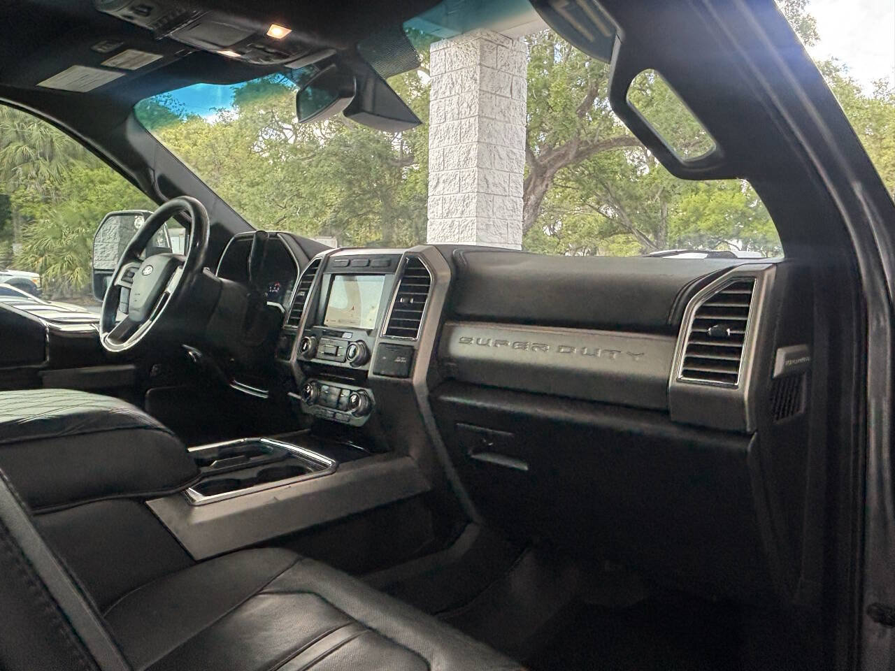 Used 2017 Ford F350 Platinum w/ Platinum Ultimate Package AWD/4WD image 33