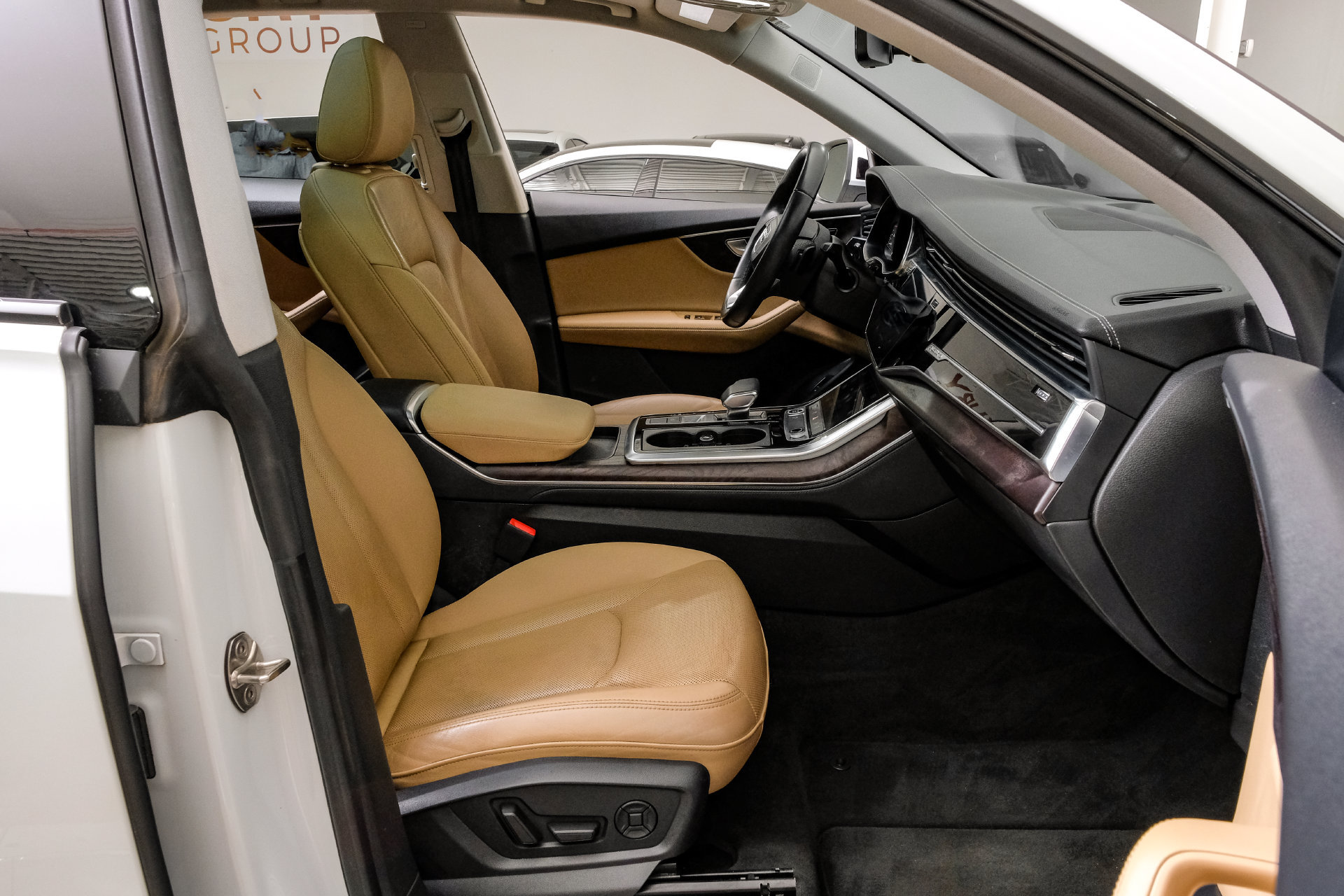 Used 2023 Audi Q8 Premium Plus w/ Premium Plus Package AWD/4WD image 35
