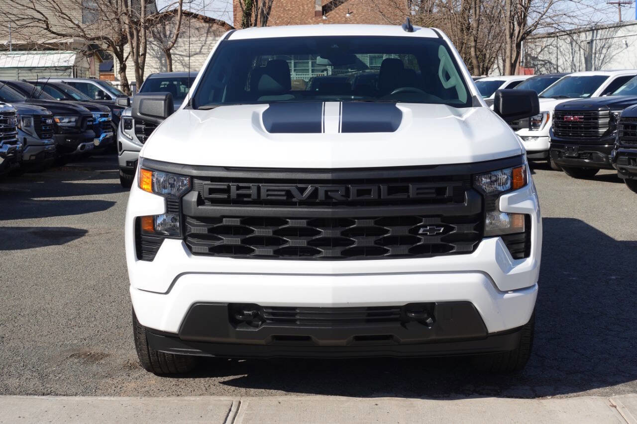 Used 2024 Chevrolet Silverado 1500 Custom w/ Rally Edition AWD/4WD image 6