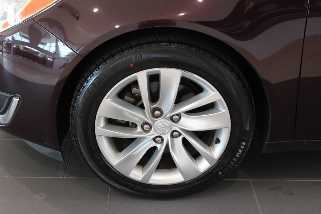 Used 2017 Buick Regal AWD image 27