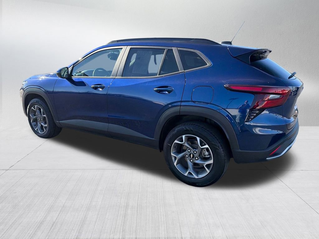 Used 2024 Chevrolet Trax LT w/ Driver Confidence Package image 6