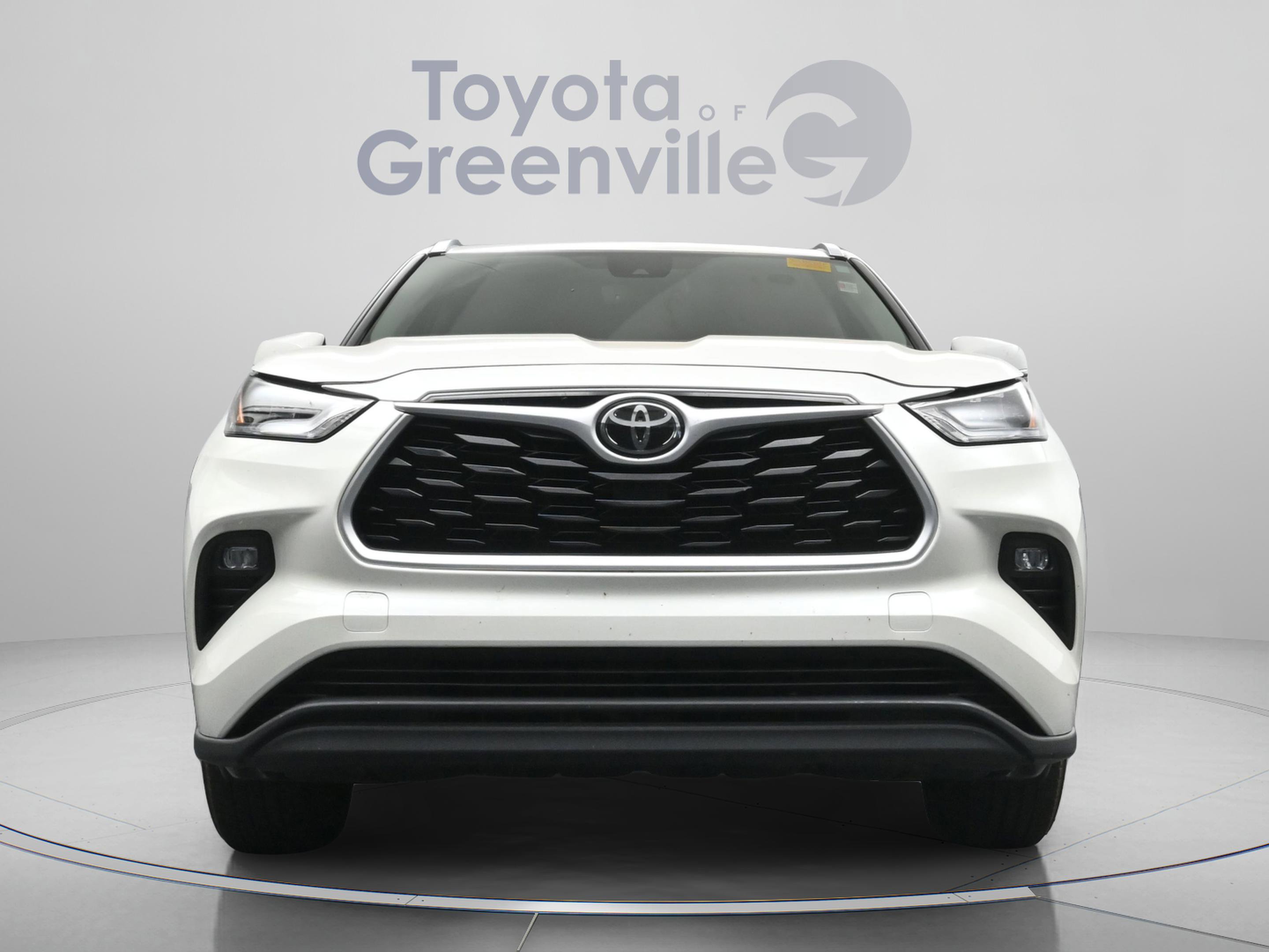 Used 2020 Toyota Highlander XLE AWD/4WD image 23