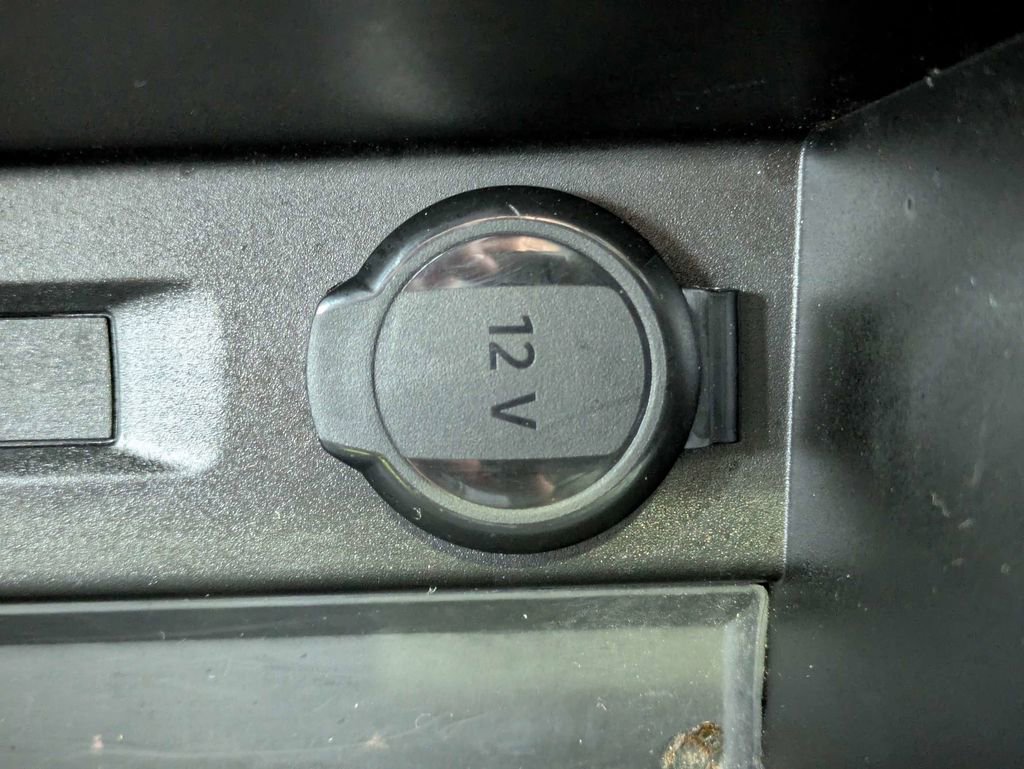 Used 2022 Volkswagen Tiguan SEL R-Line AWD/4WD image 32