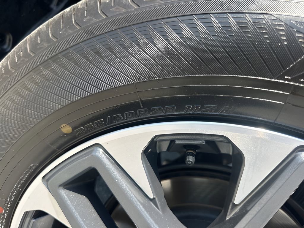 Used 2024 Toyota Tundra Limited image 32