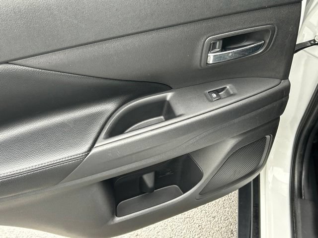 Used 2016 Mitsubishi Outlander GT AWD/4WD image 31