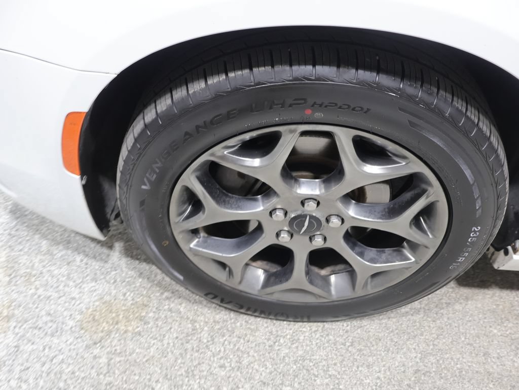 Used 2017 Chrysler 300 S AWD/4WD image 9