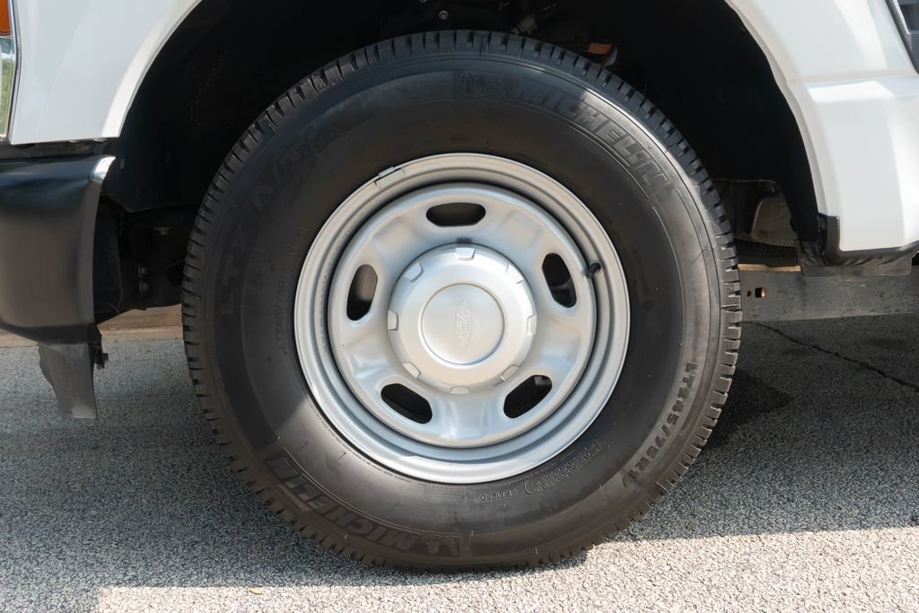 Used 2025 Ford F350 XL RWD image 2