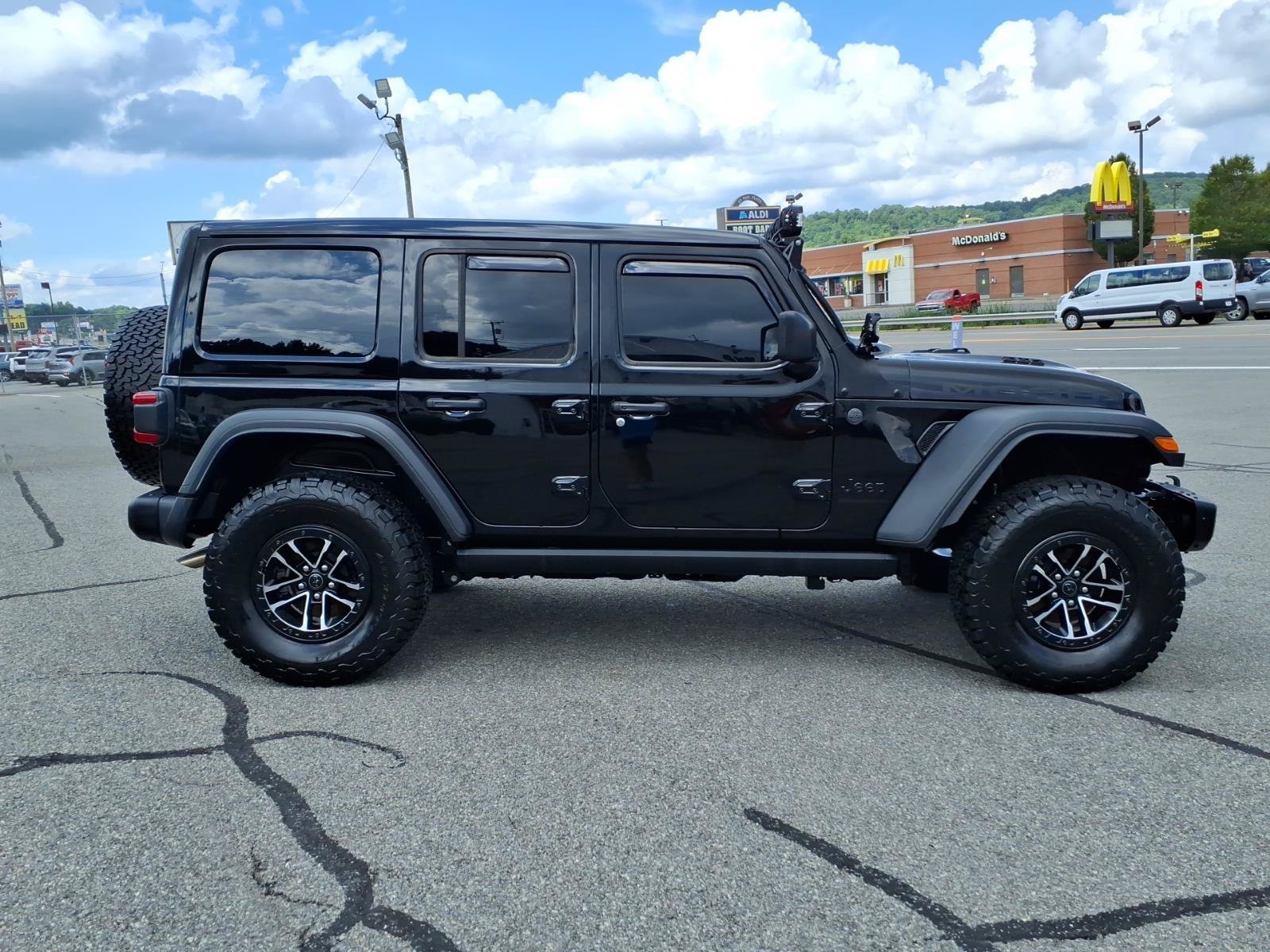 Used 2026 Jeep Wrangler Unlimited Rubicon 392 w/ Quick Order Package 27X Moab AWD/4WD image 8