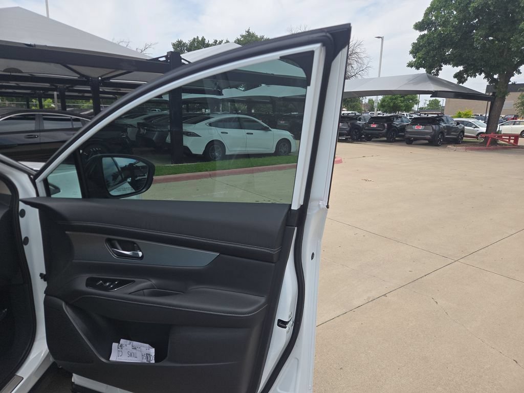 New 2026 Nissan Murano Platinum w/ Cargo Package AWD/4WD image 16